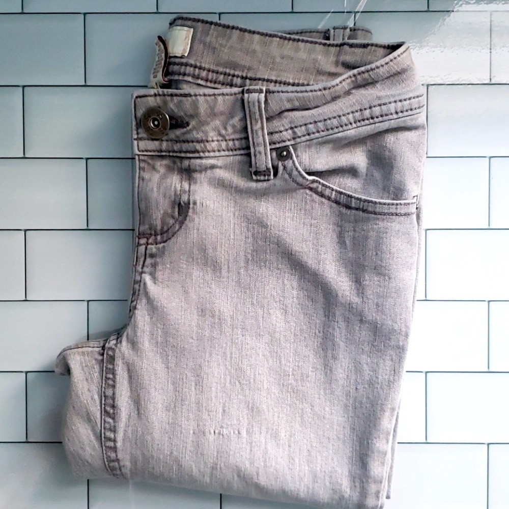 So gray skinny jeans size 3